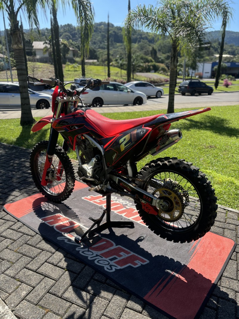 CRF 250F  - 2022 - FELIZ