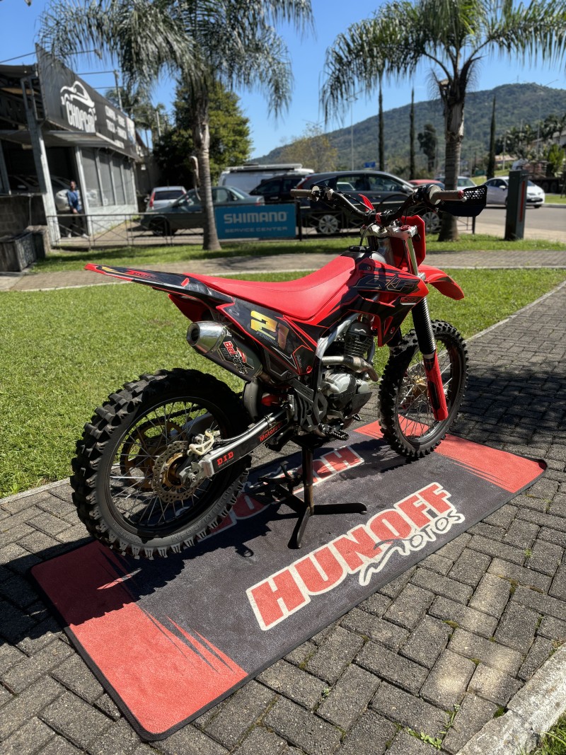 CRF 250F  - 2022 - FELIZ