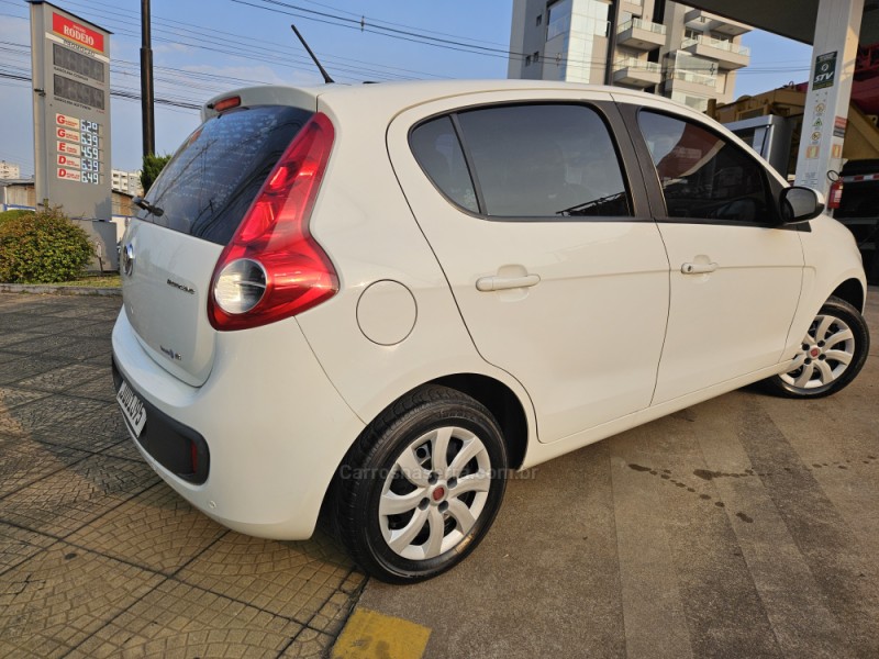 PALIO 1.4 EVO ATTRACTIVE ITALIA 8V FLEX 5P MANUAL - 2014 - CAXIAS DO SUL