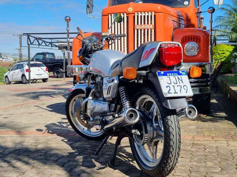 CB 400 II - 1982 - TEUTôNIA