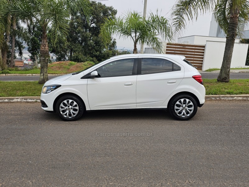 ONIX 1.4 MPFI LT 8V FLEX 4P MANUAL - 2014 - CAMPO BOM