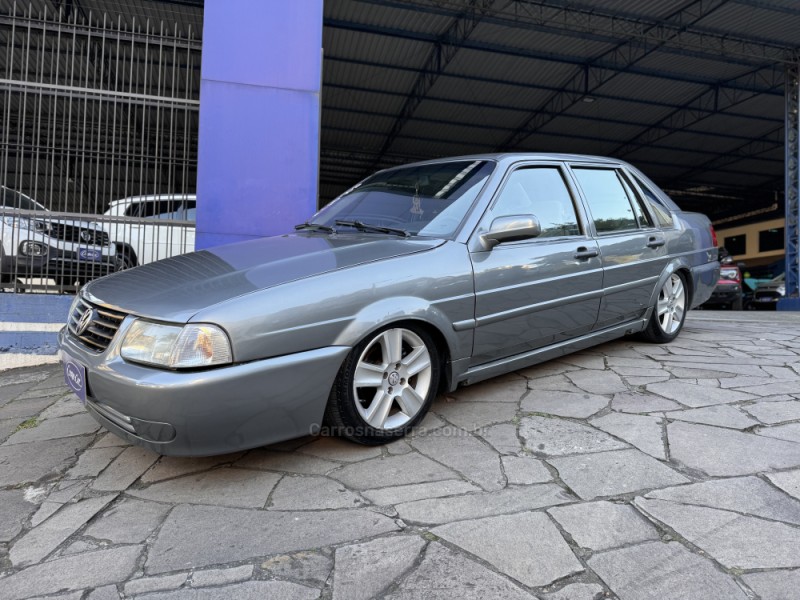 SANTANA 2.0 MI 8V GASOLINA 4P MANUAL - 2002 - CAXIAS DO SUL