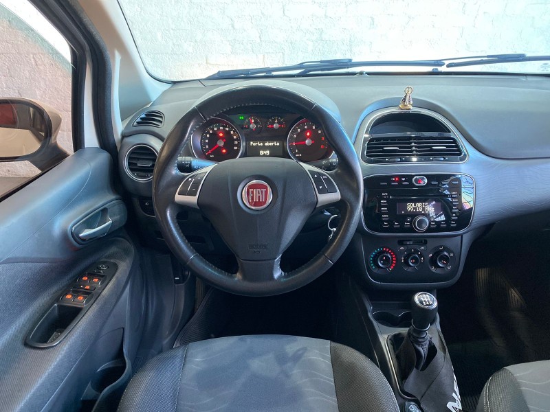 PUNTO 1.4 ATTRACTIVE ITALIA 8V FLEX 4P MANUAL - 2015 - CAXIAS DO SUL