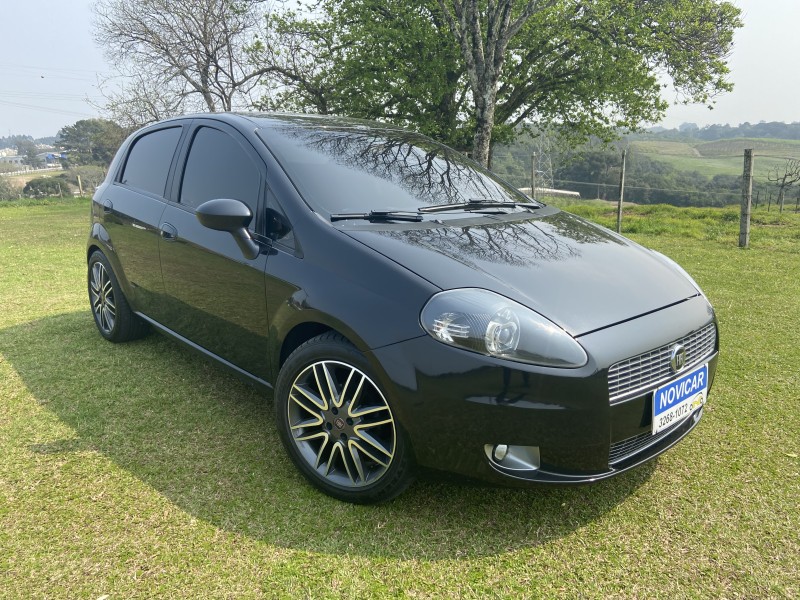 PUNTO 1.8 HLX 8V FLEX 4P MANUAL - 2009 - FARROUPILHA