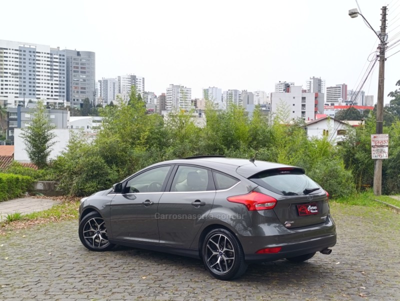 FOCUS 2.0 TITANIUM PLUS HATCH 16V FLEX 4P AUTO - 2016 - CAXIAS DO SUL