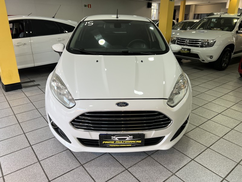 FIESTA 1.6 TITANIUM HATCH 16V FLEX 4P MANUAL - 2015 - CAXIAS DO SUL