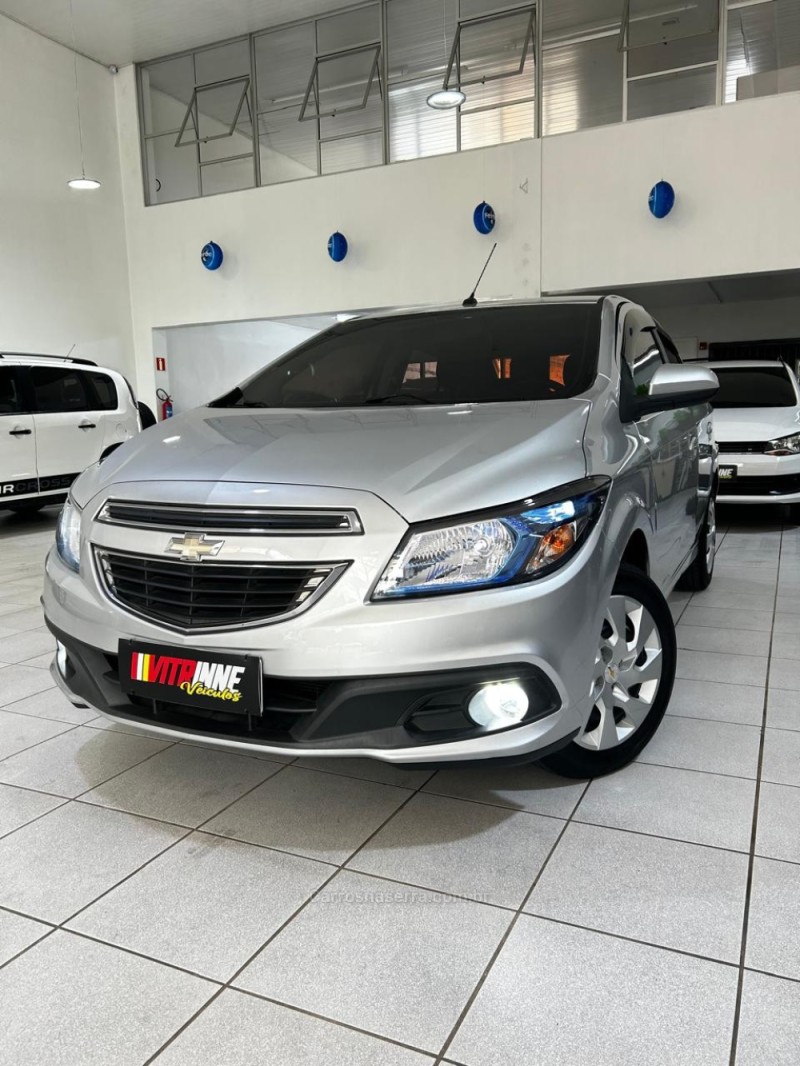 ONIX 1.4 MPFI LT 8V FLEX 4P MANUAL - 2013 - CAXIAS DO SUL