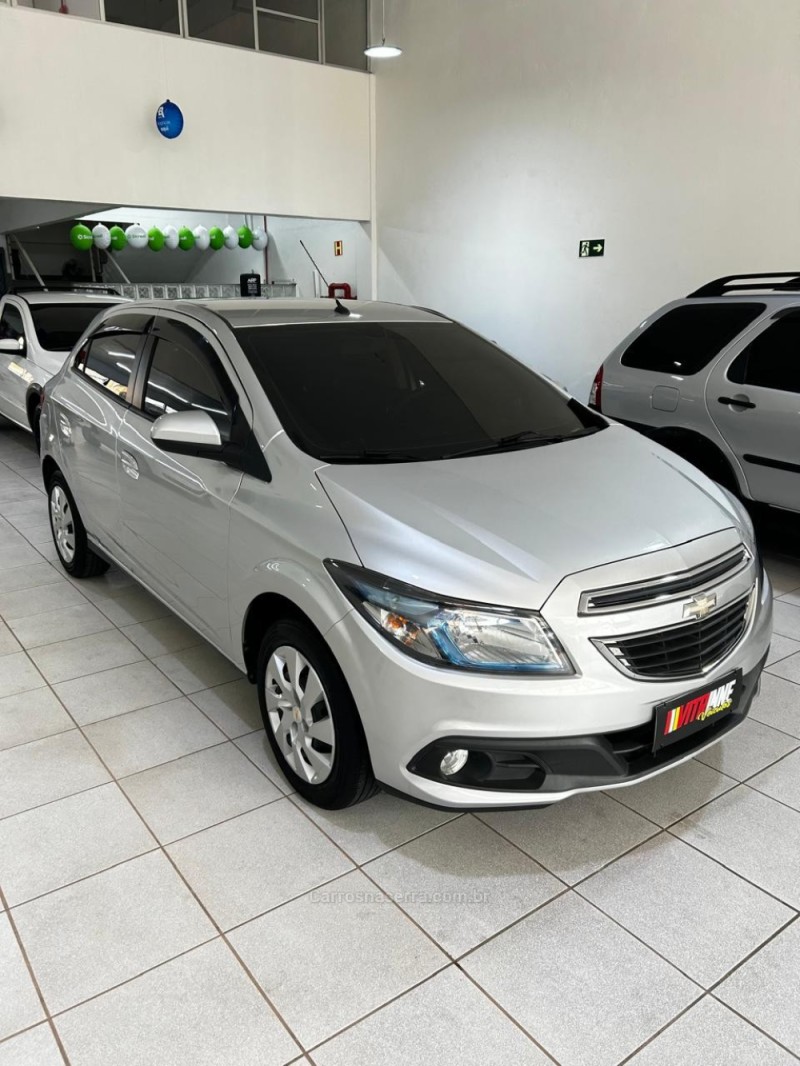 ONIX 1.4 MPFI LT 8V FLEX 4P MANUAL - 2013 - CAXIAS DO SUL