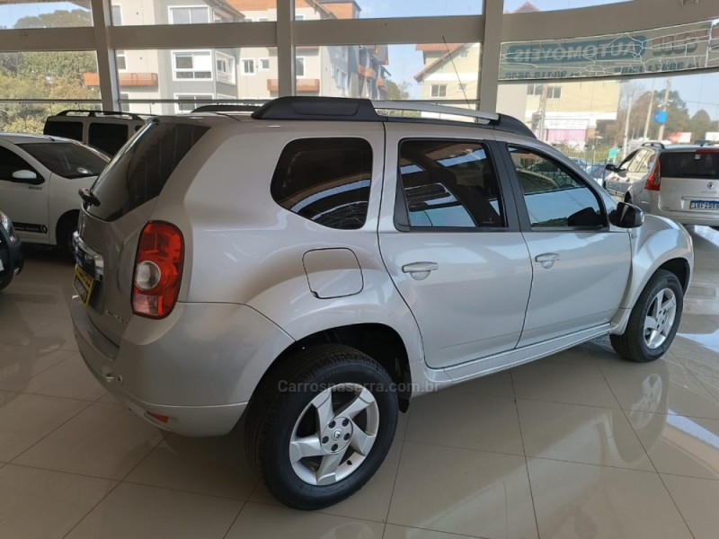 DUSTER 2.0 DYNAMIQUE 4X2 16V FLEX 4P AUTOMÁTICO - 2015 - NOVA PETRóPOLIS