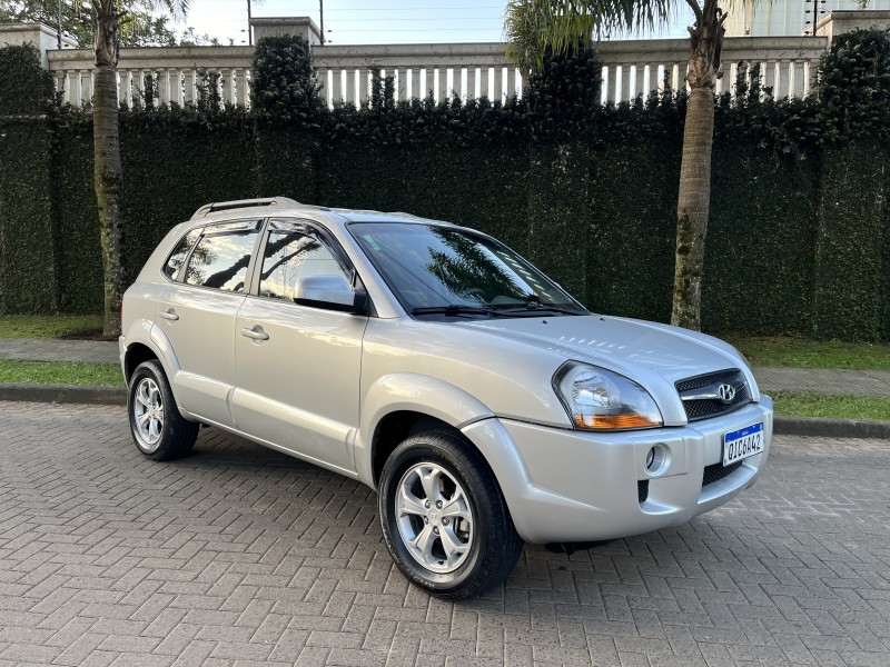 tucson 2.0 mpfi gl 16v 142cv 2wd gasolina 4p automatico 2016 caxias do sul