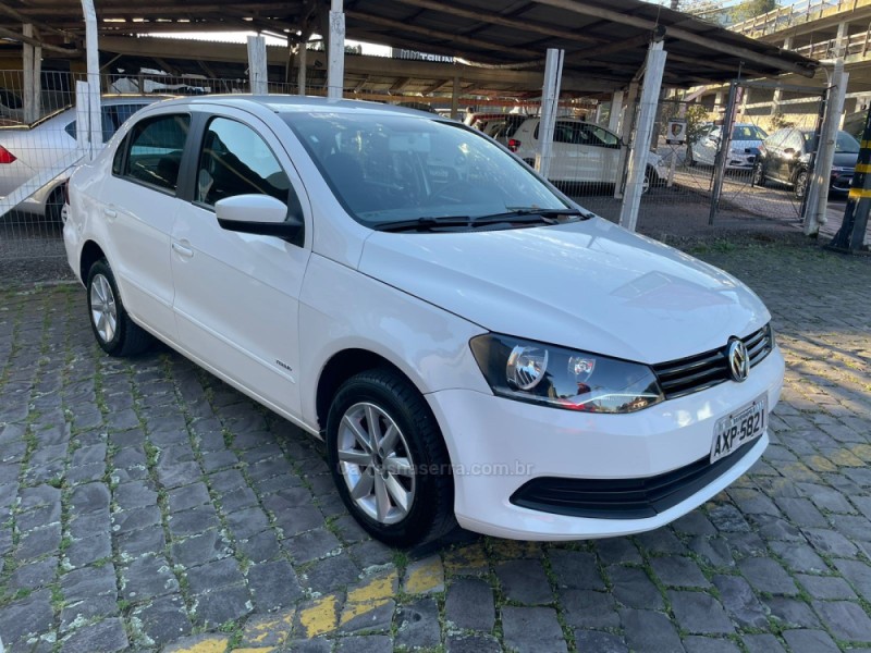 VOYAGE 1.0 MI TRENDLINE 8V FLEX 4P MANUAL - 2014 - FARROUPILHA