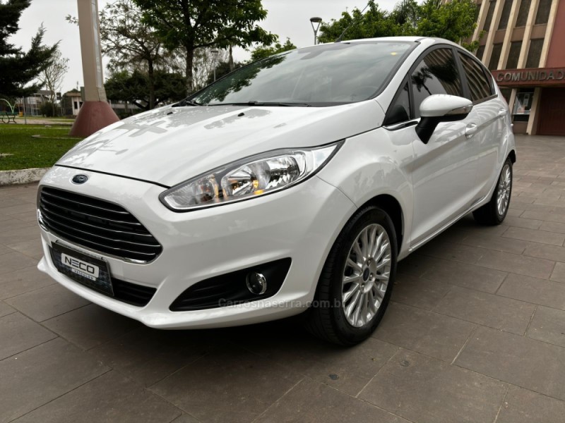 FIESTA 1.6 TITANIUM HATCH 16V FLEX 4P AUTOMÁTICO