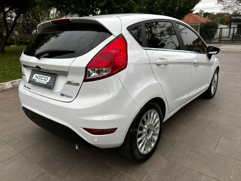 FIESTA 1.6 TITANIUM HATCH 16V FLEX 4P AUTOMÁTICO - 2016 - BENTO GONçALVES