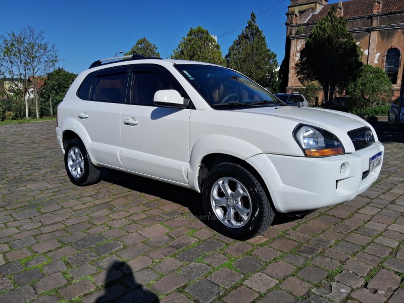 tucson 2.0 mpfi gls top 16v 143cv 2wd flex 4p automatico 2015 ivoti
