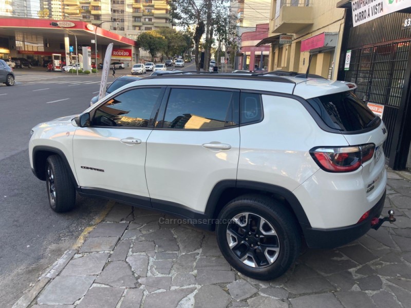 COMPASS 2.0 16V DIESEL TRAILHAWK 4X4 AUTOMÁTICO - 2018 - CAXIAS DO SUL