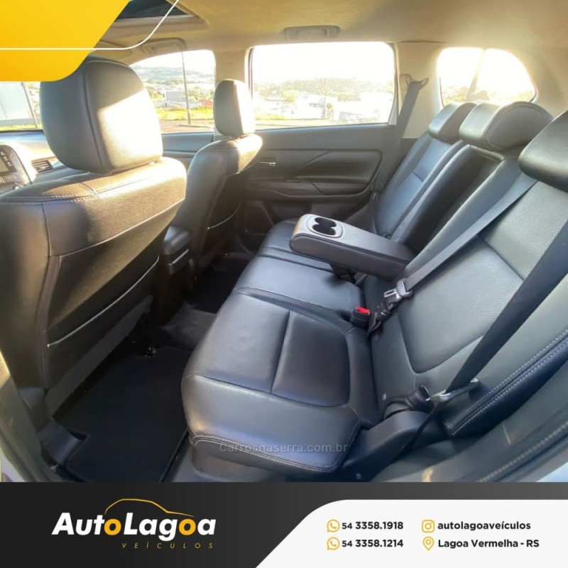 OUTLANDER 2.0 SPORT GLS 16V FLEX 4P AUTOMÁTICO - 2016 - LAGOA VERMELHA
