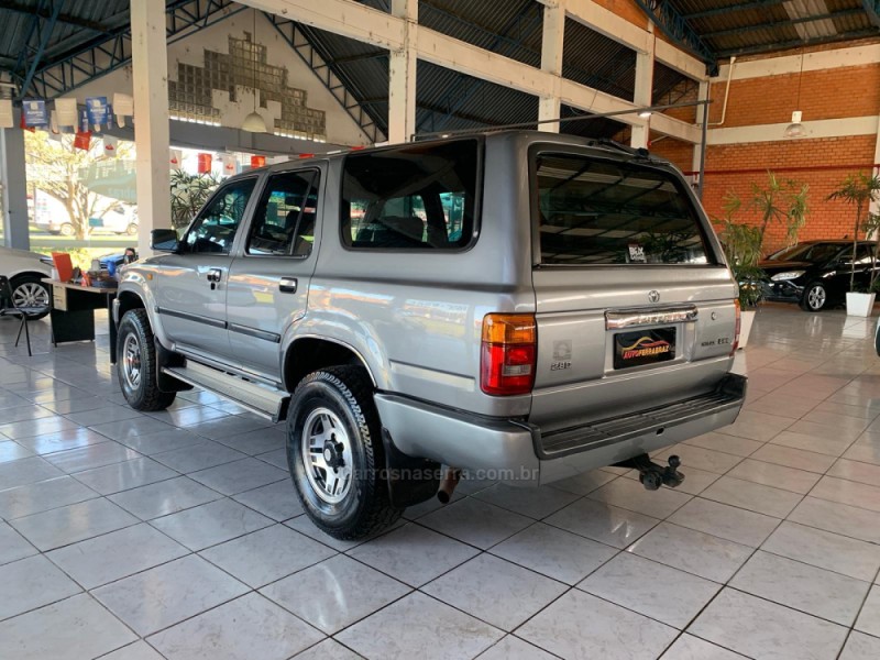 HILUX SW4 2.8 4X4 8V DIESEL 4P MANUAL - 1995 - SAPIRANGA