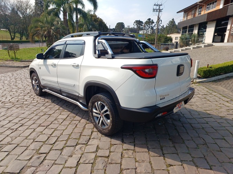 TORO 2.0 16V TURBO DIESEL FREEDOM 4WD AT9 AUTOMÁTICO - 2019 - FLORES DA CUNHA