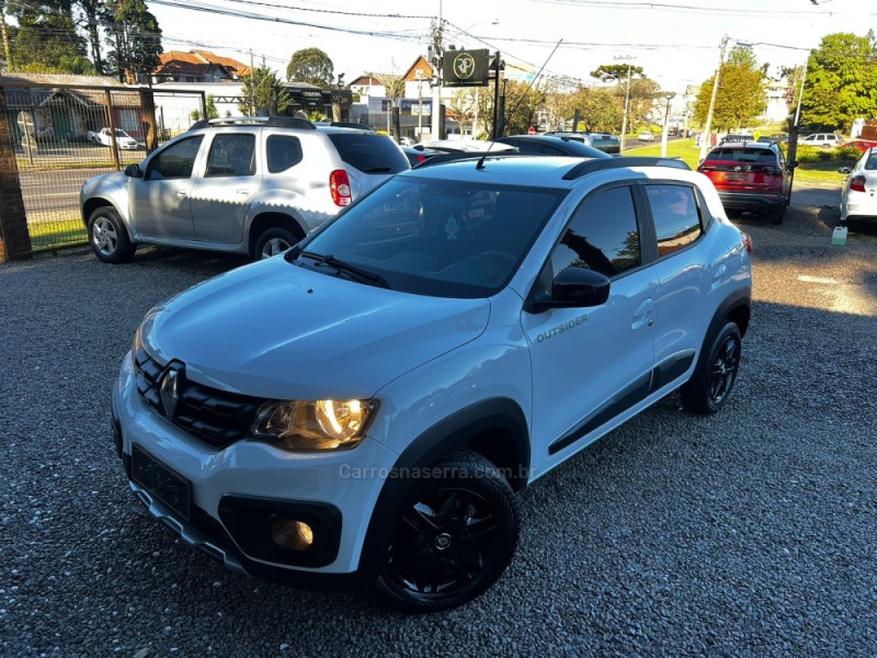 KWID 1.0 12V OUTSIDER FLEX 4P MANUAL