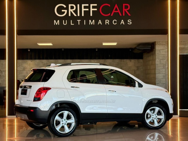 TRACKER 1.8 MPFI LTZ 4X2 16V FLEX 4P AUTOMÁTICO - 2015 - DOIS IRMãOS