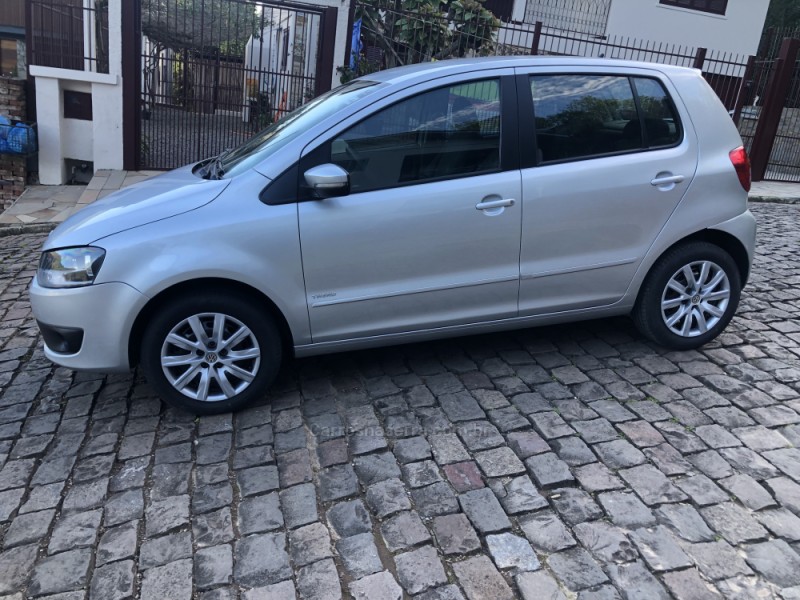 FOX 1.0 MI TREND 8V FLEX 4P MANUAL - 2014 - MUçUM