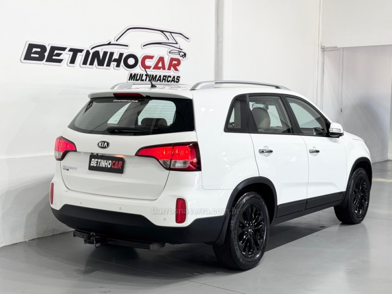 SORENTO 2.4 EX 4X2 16V GASOLINA 4P AUTOMÁTICO - 2015 - ESTâNCIA VELHA