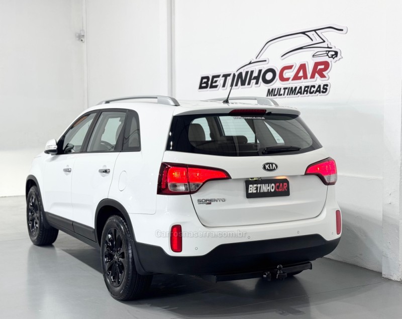 SORENTO 2.4 EX 4X2 16V GASOLINA 4P AUTOMÁTICO - 2015 - ESTâNCIA VELHA