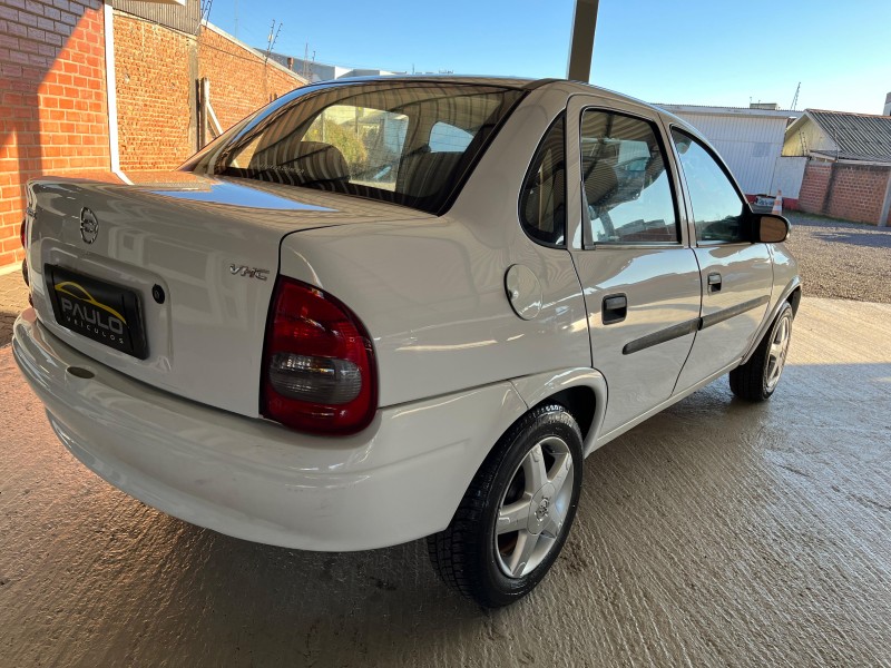 CORSA 1.0 MPFI CLASSIC SEDAN LIFE 8V FLEX 4P MANUAL - 2005 - VACARIA