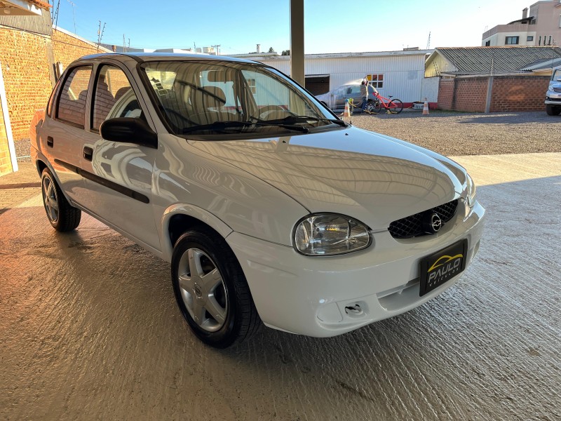 CORSA 1.0 MPFI CLASSIC SEDAN LIFE 8V FLEX 4P MANUAL