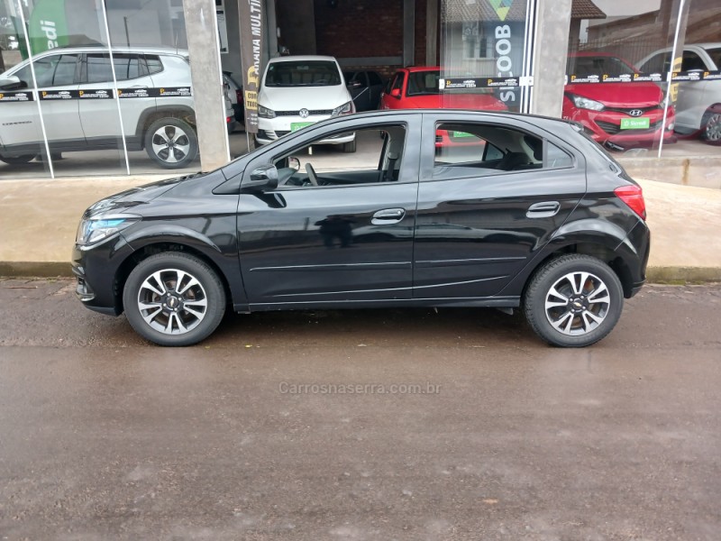 ONIX 1.4 MPFI LTZ 8V FLEX 4P MANUAL - 2015 - VACARIA