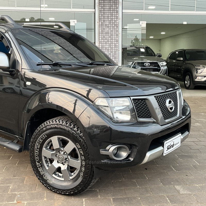 FRONTIER 2.5 SV ATTACK 4X4 CD TURBO ELETRONIC DIESEL 4P MANUAL - 2016 - VACARIA