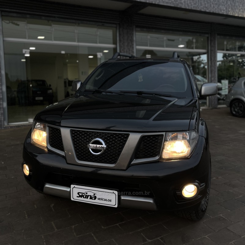 FRONTIER 2.5 SV ATTACK 4X4 CD TURBO ELETRONIC DIESEL 4P MANUAL - 2016 - VACARIA