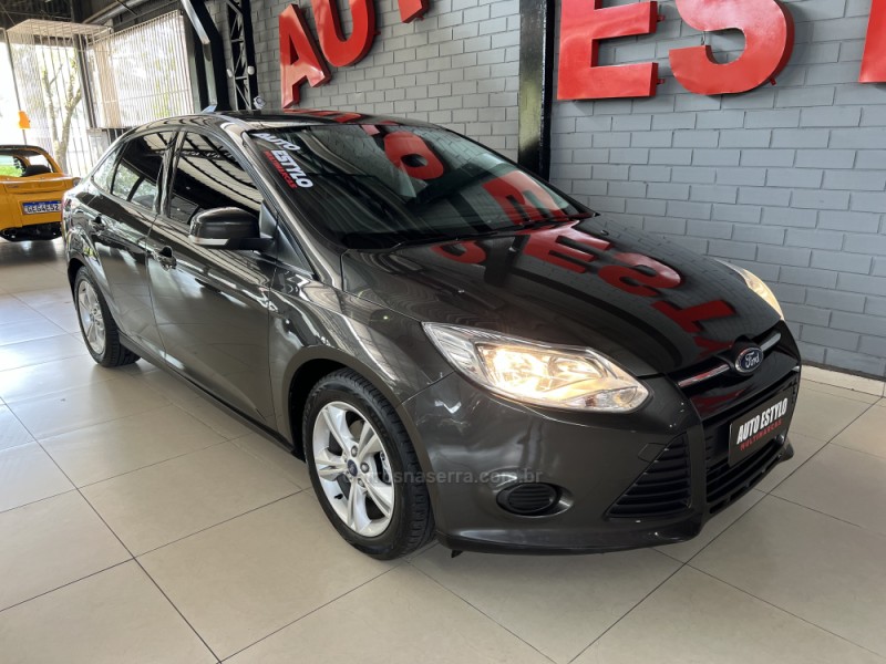 FOCUS 2.0 S SEDAN 16V FLEX 4P AUTOMÁTICO - 2015 - ESTâNCIA VELHA