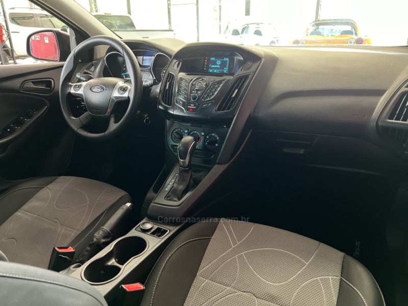 FOCUS 2.0 S SEDAN 16V FLEX 4P AUTOMÁTICO - 2015 - ESTâNCIA VELHA