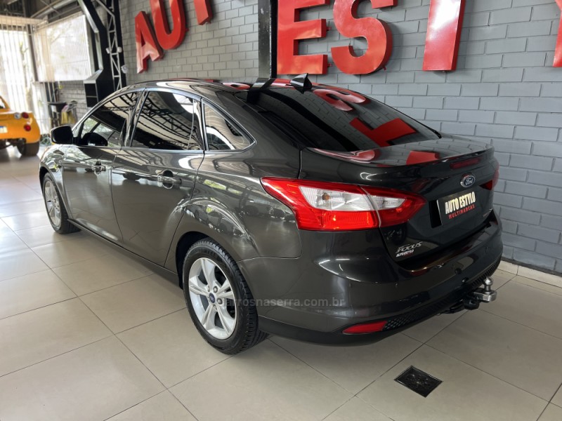 FOCUS 2.0 S SEDAN 16V FLEX 4P AUTOMÁTICO - 2015 - ESTâNCIA VELHA