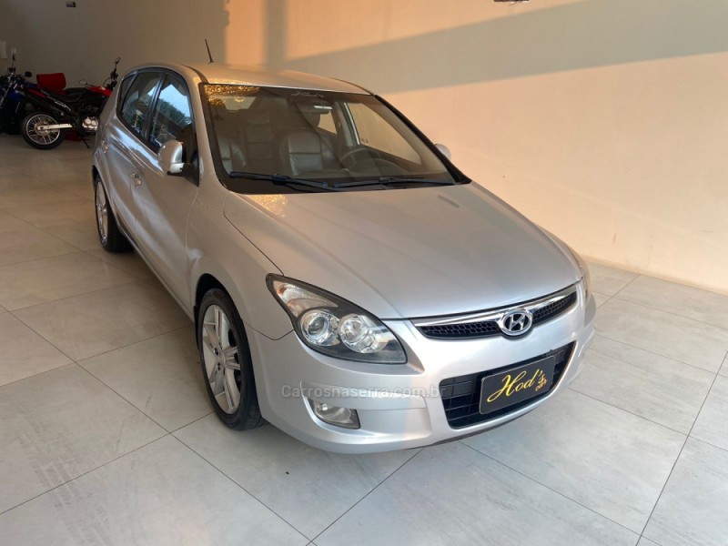 I30 2.0 MPI 16V GASOLINA 4P MANUAL - 2011 - CANELA