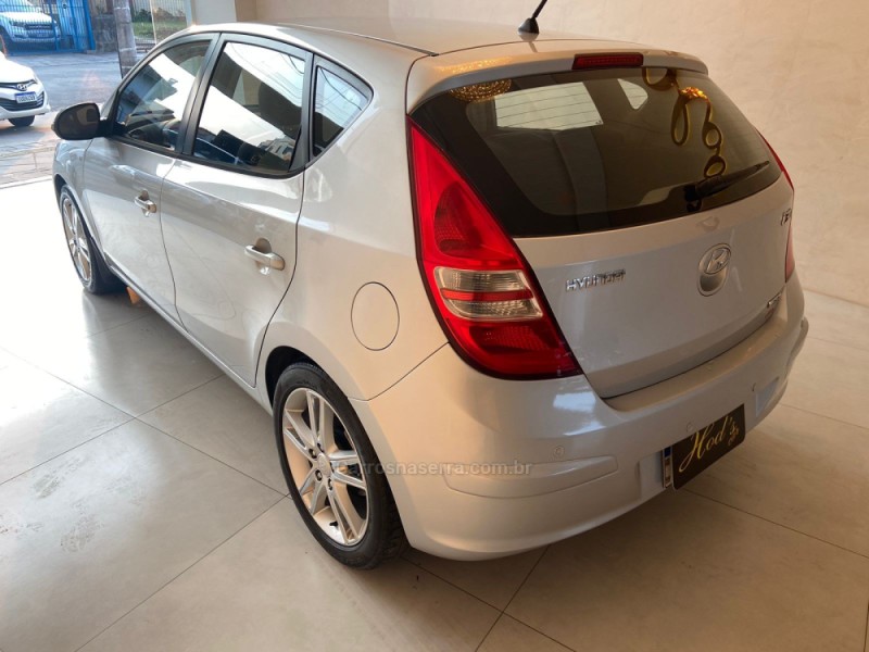 I30 2.0 MPI 16V GASOLINA 4P MANUAL - 2011 - CANELA