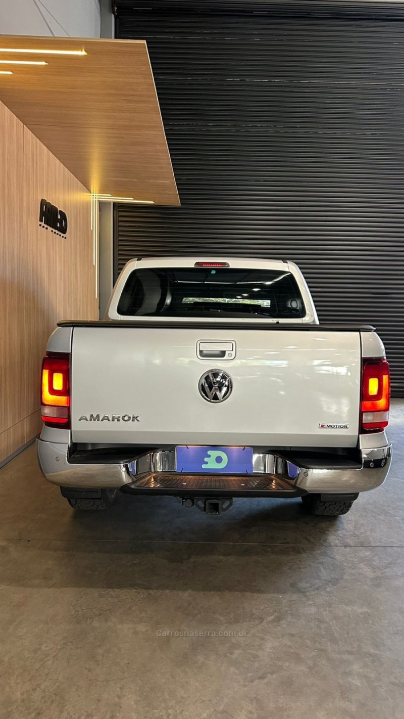 AMAROK 2.0 HIGHLINE 4X4 CD 16V TURBO INTERCOOLER DIESEL 4P AUTOMÁTICO - 2019 - LAJEADO