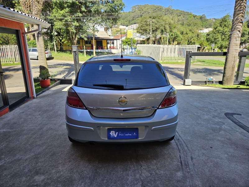 VECTRA 2.0 MPFI GT HATCH 8V FLEX 4P MANUAL - 2008 - CAXIAS DO SUL