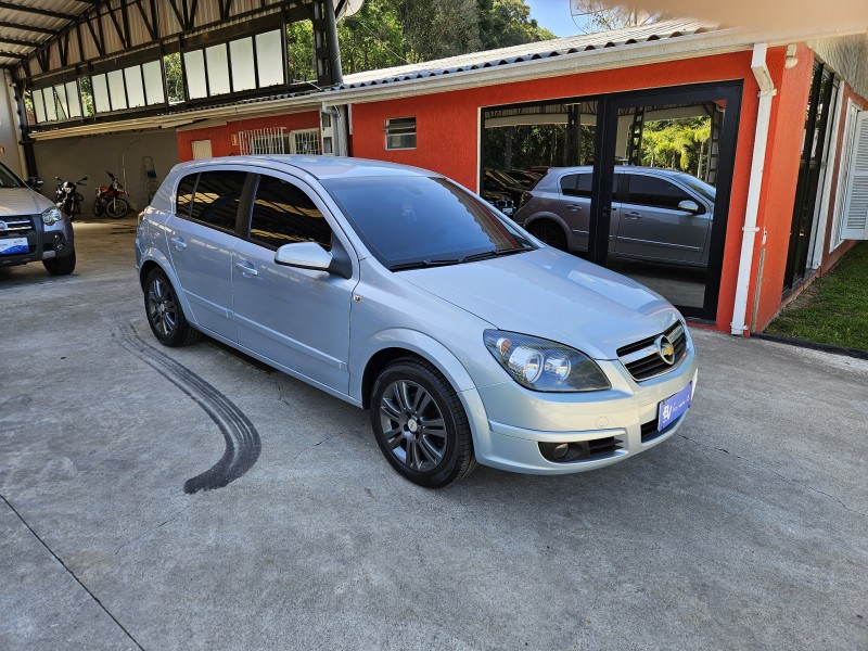 VECTRA 2.0 MPFI GT HATCH 8V FLEX 4P MANUAL - 2008 - CAXIAS DO SUL