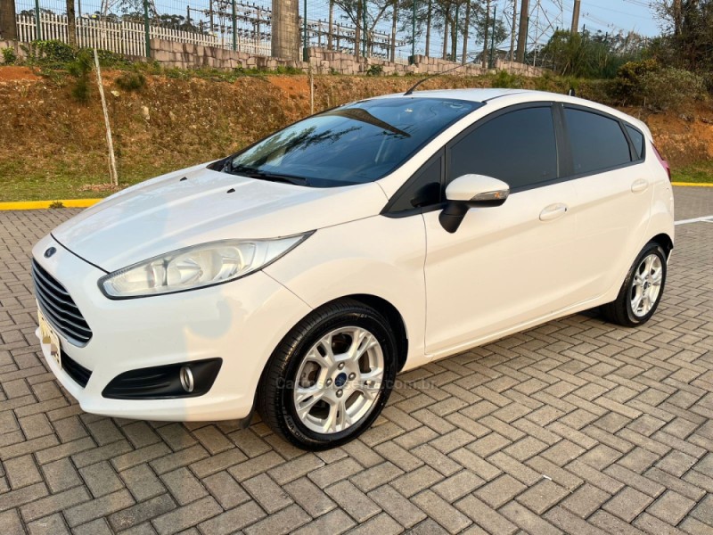 FIESTA 1.5 SE HATCH 16V FLEX 4P MANUAL - 2014 - CAXIAS DO SUL