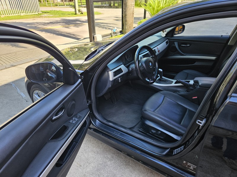 318I 2.0 SEDAN 16V GASOLINA 4P AUTOMÁTICO - 2012 - CAXIAS DO SUL