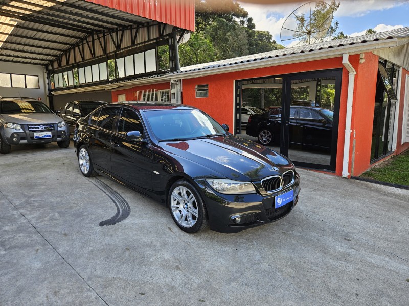 318I 2.0 SEDAN 16V GASOLINA 4P AUTOMÁTICO - 2012 - CAXIAS DO SUL