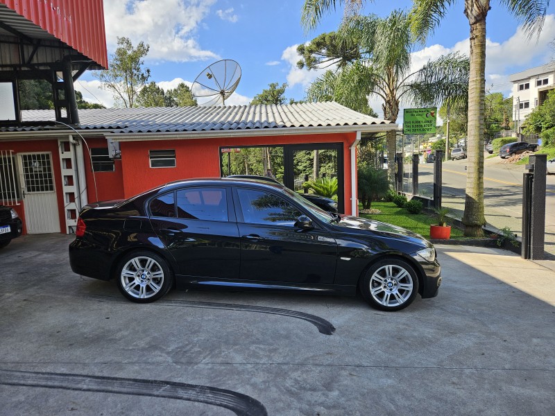 318I 2.0 SEDAN 16V GASOLINA 4P AUTOMÁTICO - 2012 - CAXIAS DO SUL