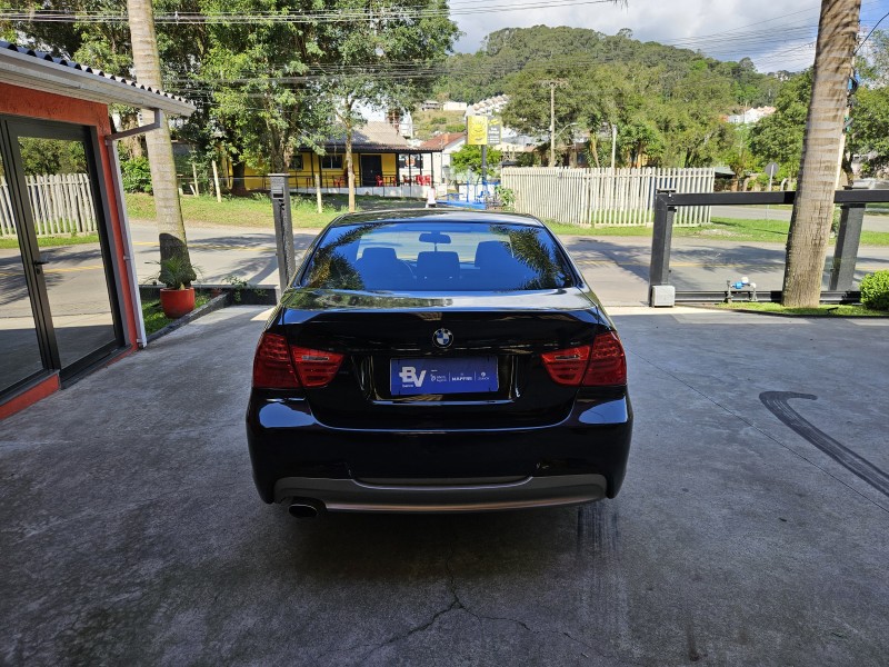 318I 2.0 SEDAN 16V GASOLINA 4P AUTOMÁTICO - 2012 - CAXIAS DO SUL