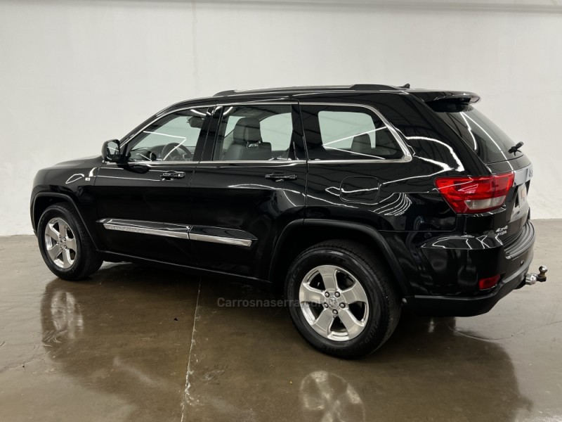 GRAND CHEROKEE 3.6 LAREDO 4X4 V6 24V GASOLINA 4P AUTOMÁTICO - 2012 - CAXIAS DO SUL