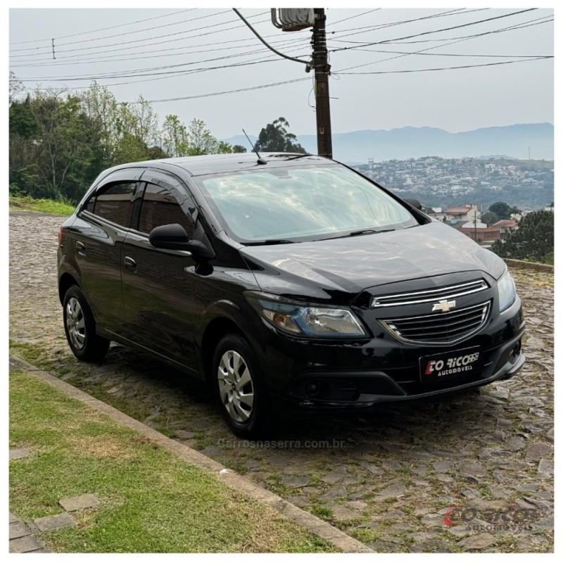 ONIX 1.0 LT 12V FLEX 4P MANUAL - 2015 - CAMPO BOM