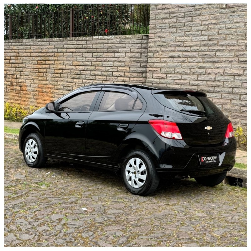 ONIX 1.0 LT 12V FLEX 4P MANUAL - 2015 - CAMPO BOM