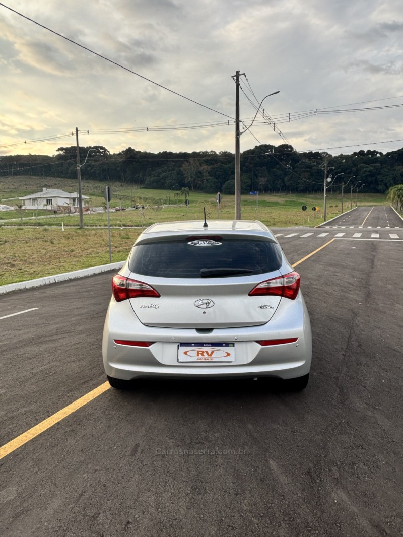 HB20 1.0 COMFORT 12V FLEX 4P MANUAL - 2017 - CARLOS BARBOSA