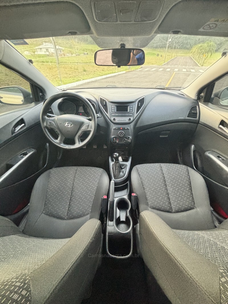 HB20 1.0 COMFORT 12V FLEX 4P MANUAL - 2017 - CARLOS BARBOSA